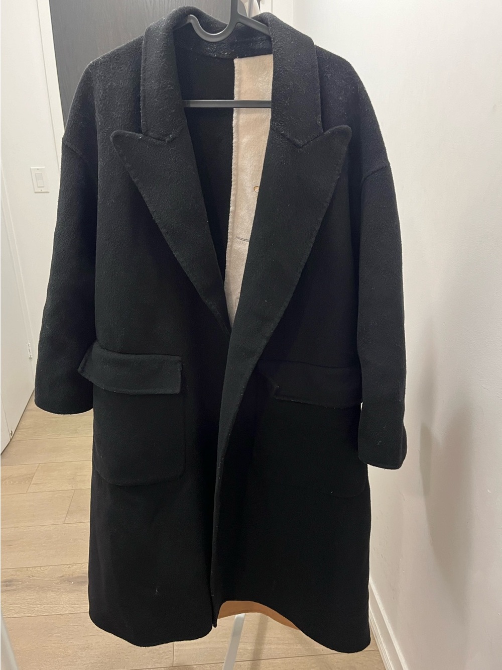 Black Oversized Wool Coat with Lapel Collar